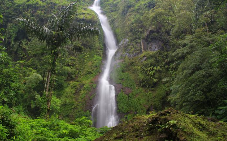 curug cibareubeuy